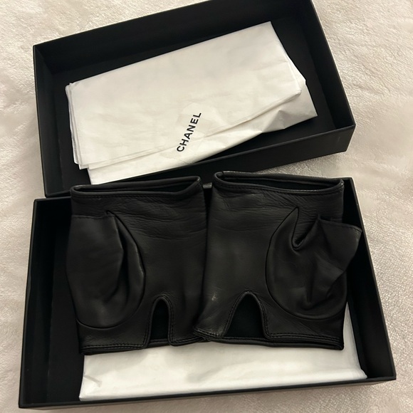 Chanel glove - Picture 4 of 6